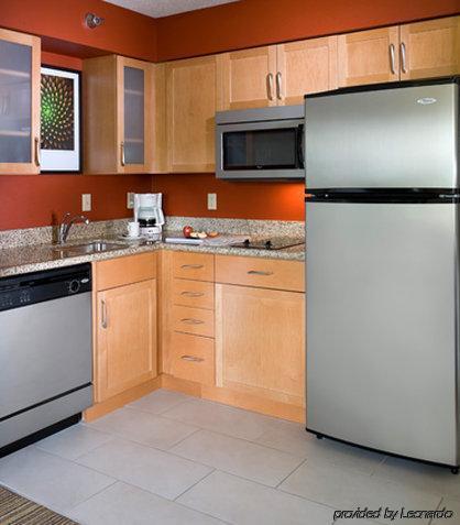 Residence Inn by Marriott Cedar Rapids Rum bild