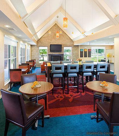 Residence Inn by Marriott Cedar Rapids Restaurang bild